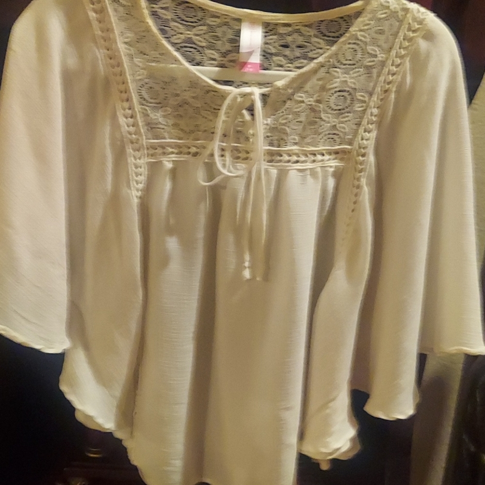 Exhilaration ladies summer lace blouse Size Medium
